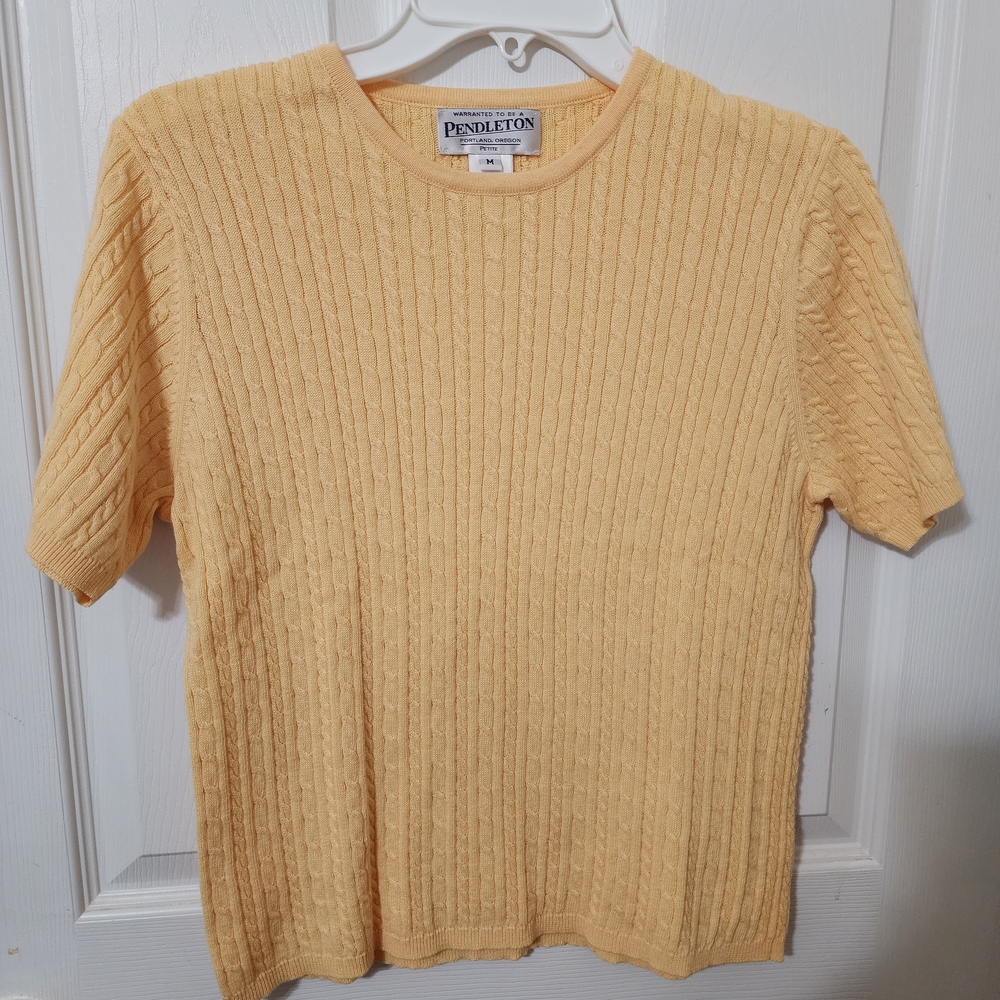 Pendleton Light Yellow Cable Knit Top Size Medium